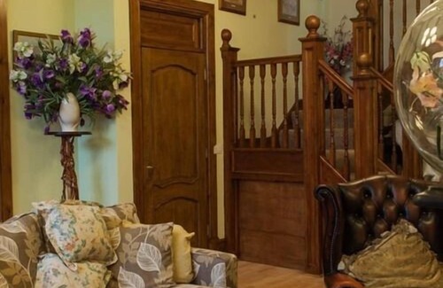 Tenby Bed & Breakfast | Little Red Rooster Rest and Spa