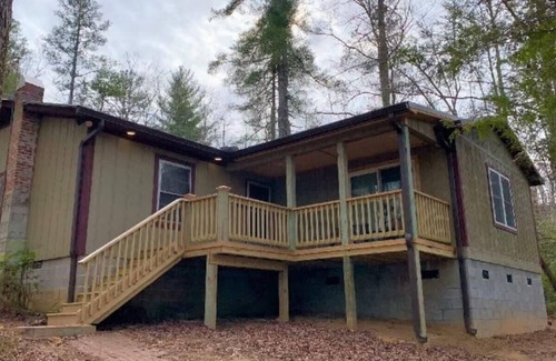 Tamassee House | Little River Retreat