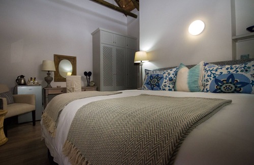 Jongensfontein Bed & Breakfast | Little Rock Guest House