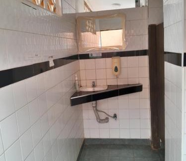 Kampala Hotel | Little Rock Hotel and Gardens