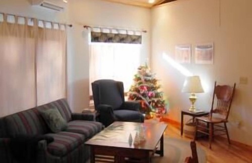 Spruce Pine House | little round house