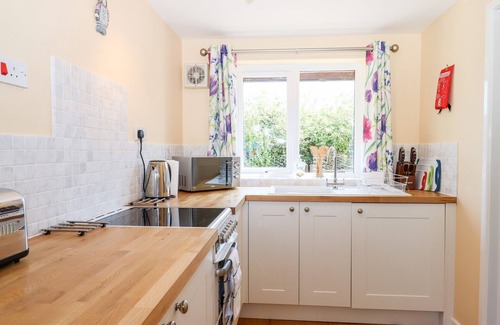 Beaworthy Cottage | LITTLE ROWAN AT ROWAN PARK FARM, pet friendly in Ashwater