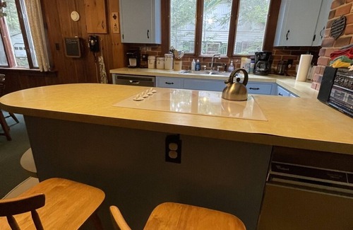 Gray Cottage | LITTLE SEBAGO LAKE - Wonderful classic lakeside cottage