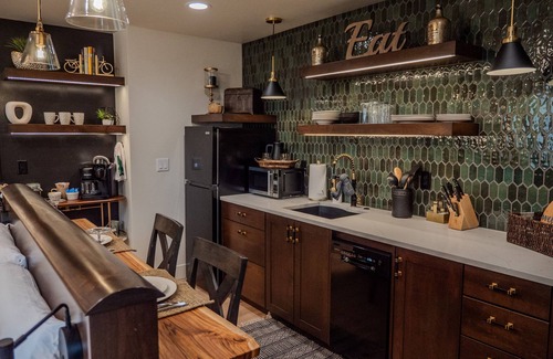 Sunset House | Little Sunset GUEST SUITE Downtown Boise | Sunset Ave