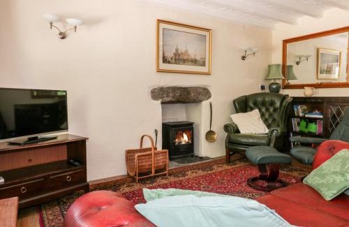 Fivelanes House | Little Trespettigue