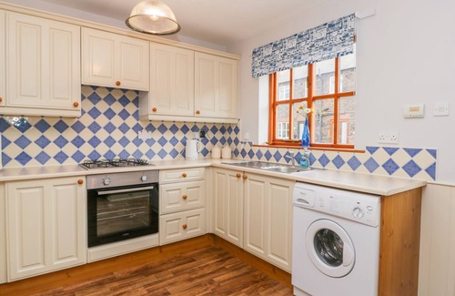 Whitby Cottage | Little Venice