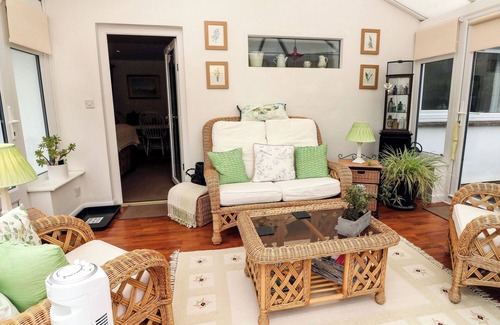 Barnstaple Cottage | LITTLE WILLESLEIGH, pet friendly, with a garden in Barnstaple