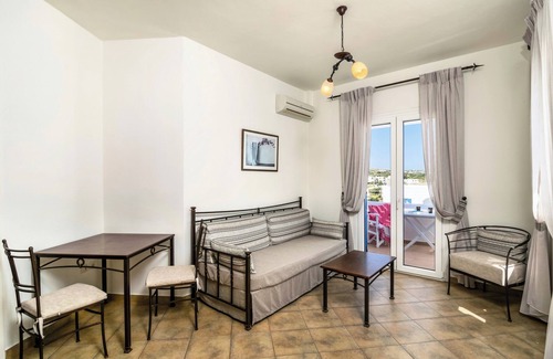 Adamas House | Livanios Studios