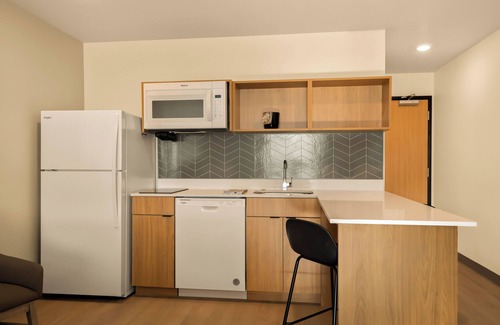 Westside Hotel | LivAway Suites- Missoula