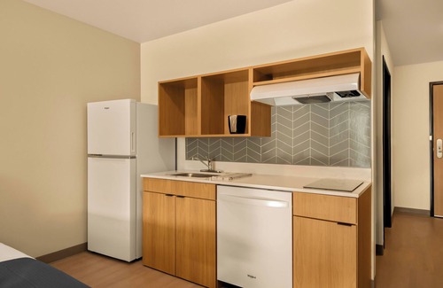 Westside Hotel | LivAway Suites- Missoula