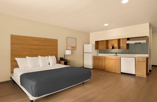 Westside Hotel | LivAway Suites- Missoula