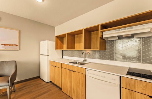 Draper Hotel | LivAway Suites Salt Lake City-Draper