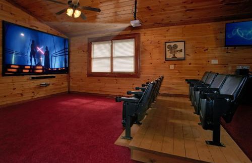 Cosby Apartment | Live, Laugh, Love Pool Lodge