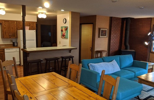 Wallace House | Live like an Executive & sleep like a King