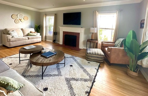 Loma Portal House | Live San Diego in Style 5BR - 4BR + Loft BR