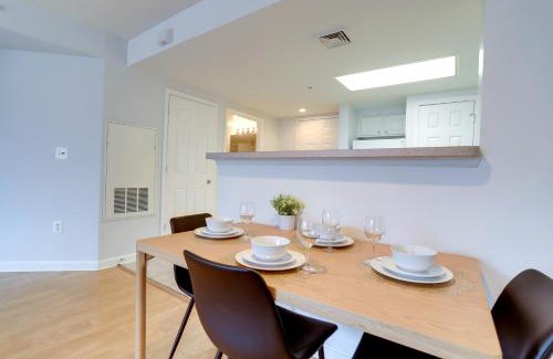 Ballston Apartment | Live the Arlington Experience in The Perfect Apartment!