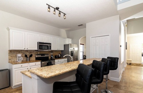 Highgate Park House | Live the Good Life in Davenport! 6 BDR w/Private Pool, Minutes from Disney