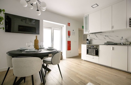 Pacifico Condo | Live the most authentic Madrid in this apartment in the Retiro neighborhood