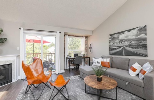 Collingwood House | Live Well Collingwood: Beautiful Retreat with Pool