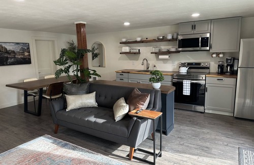 Moscow Apartment | Live/Work Downtown Apartment
