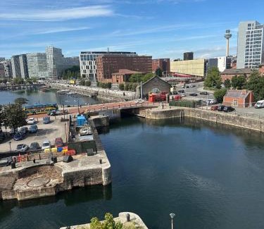 The Docks Apartment | Liverpool City Centre Apartment with view
