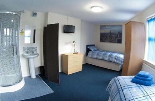 Liverpool Bed & Breakfast | Liverpool Gateway Inn