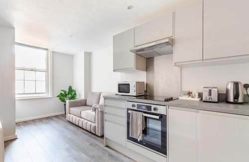 Chinatown Apartment | Liverpool Nightlife Spot City Centre 1BD apartment and Sofa bed