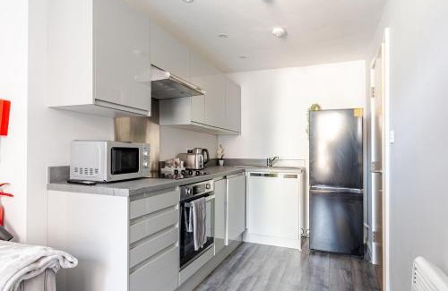 Chinatown Apartment | Liverpool Nightlife Spot City Centre 1BD apartment and Sofa bed