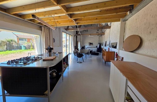 Manou House | Living barn, nature & design