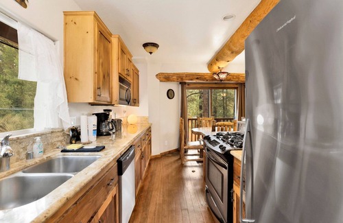 Big Bear City Cabin | Living LOG Cabin #1494