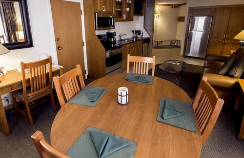 Salt Lake Mountain Resorts Resort | Living Room Studio - The Cliff Club at Snowbird - Full Resort Access