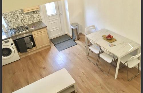 Ashford House | Living Stone 1 Room