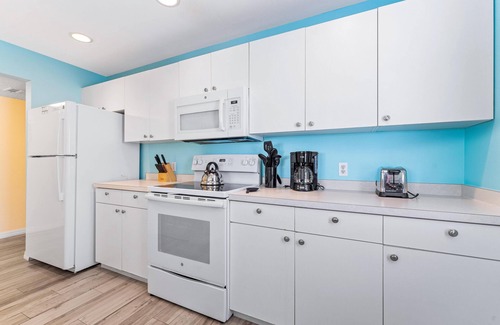 Siesta Key Village Apartment | Living the Dream by Beachside Managment