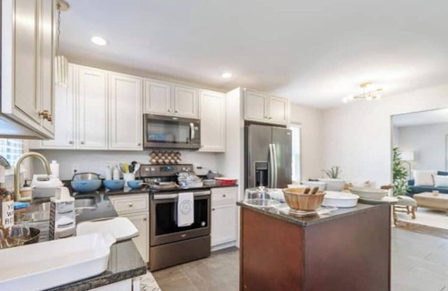 Belmont Historic District House | Living The Dream in Belmont NC/Heated Pool!n