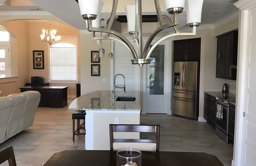 White Marsh House | LIVING THE GOOD LIFE IN THE LAP OF LUXURY