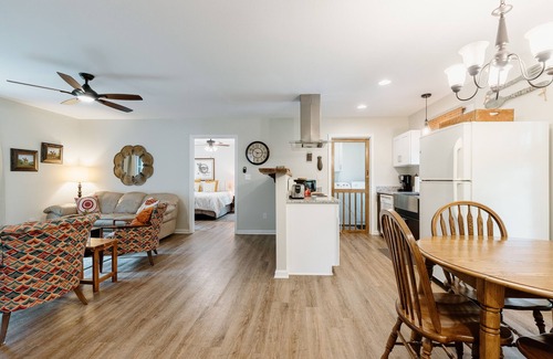 Rutherfordton House | Living Water Retreats #3 - New Cozy Farmhouse Retreat 2 mi. to TIEC