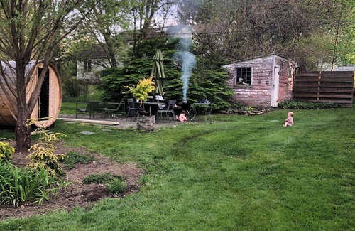 Livingston House | Livingston Farmhouse with hot tub and sauna