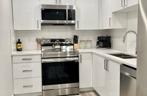 Calgary House | Livingston Gem: 5BR Home with Chef's Kitchen