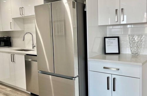 Calgary House | Livingston Gem: 5BR Home with Chef's Kitchen