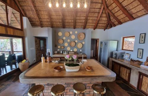 Bela-Bela House | Livingstone Bush Lodge, Mabalingwe
