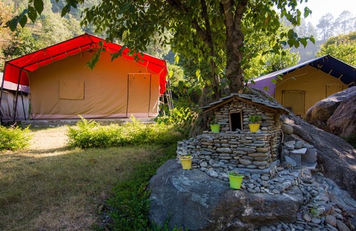 Kaul RV Rental | LivingStone Camping site Normal Tents