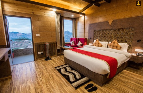 Chail Resort | LivingStone Mountain Retreat Chail Executive Room