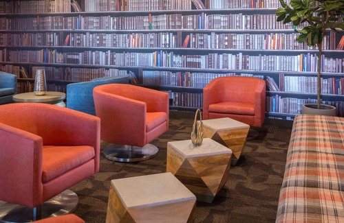 Sharonville Hotel | LivINN Hotel Cincinnati/Sharonville Convention Center