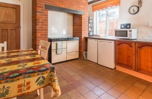Swanage Cottage | Lizards Rest - a large budget friendly home for the extended family