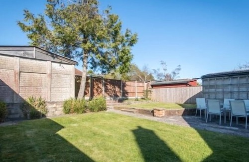 Swanage Cottage | Lizards Rest - a large budget friendly home for the extended family