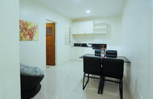 Angeles City Hotel | Ljenj Apartelle