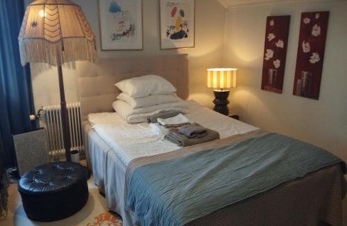 Umea Apartment | Ljus vindslägenhet- Nära Centralstationen