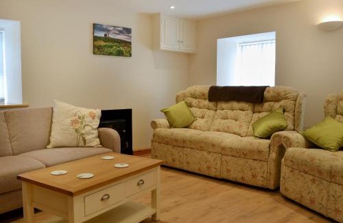 Amlwch House | Llain Gam
