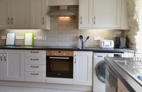 Amlwch House | Llain Gam