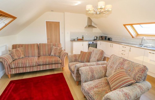 Llangefni Apartment | LLAIN HAF, romantic, country holiday cottage in Llangefni